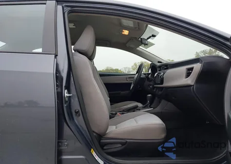 2016 Toyota Corolla Le z USA, uszkodzony, nr VIN 5YFBURHE2GP512201